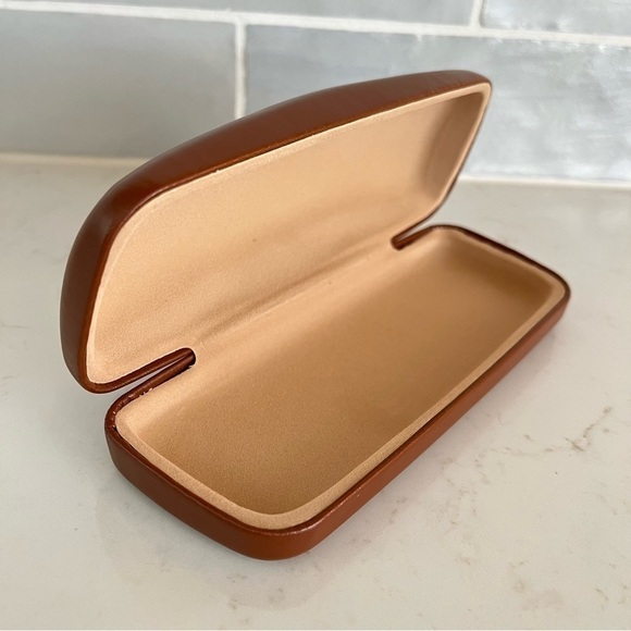 New Longchamp Paris Matte Dark Cognac Brown Clamshell Dome Sunglasses Case - Picture 2 of 10